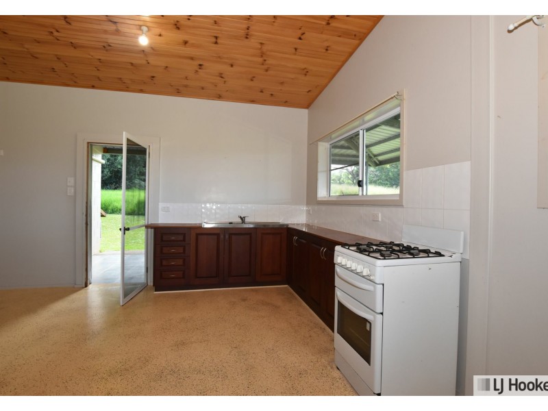 702 Tully Gorge Road, Jarra Creek QLD 4854
