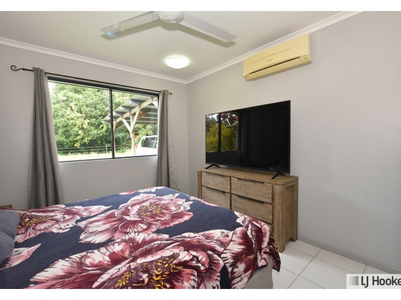 1367 Old Tully Road, Maadi QLD 4855
