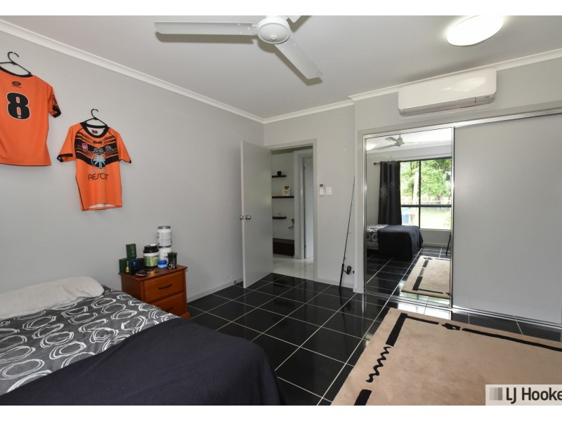 1367 Old Tully Road, Maadi QLD 4855