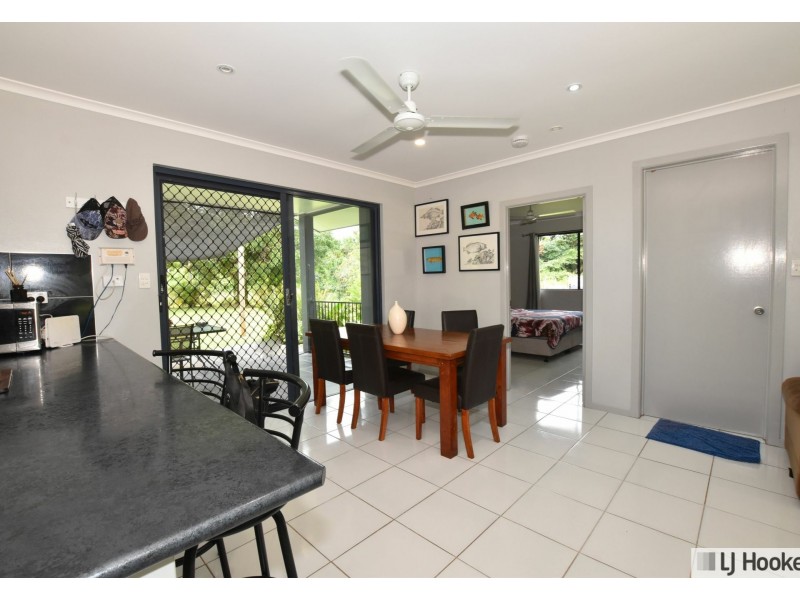 1367 Old Tully Road, Maadi QLD 4855