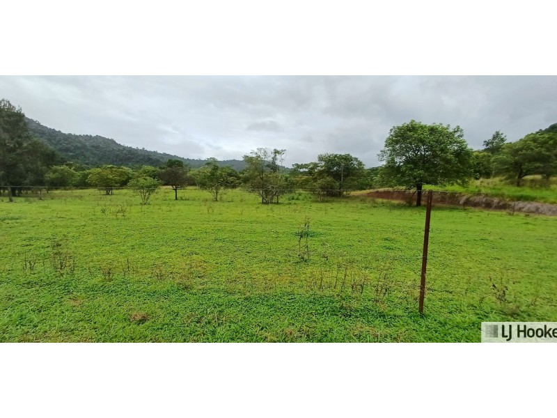 1367 Old Tully Road, Maadi QLD 4855