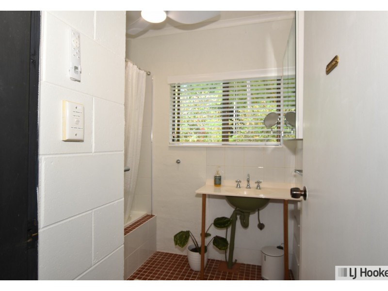 24 Kinjun Road, Dingo Pocket QLD 4854