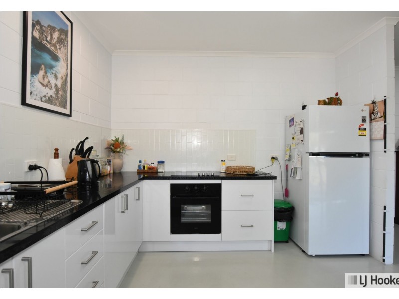 7 Amanda Cresent, Tully Heads QLD 4854
