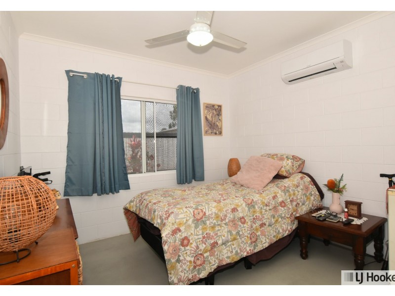7 Amanda Cresent, Tully Heads QLD 4854