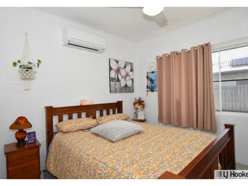 7 Amanda Cresent, Tully Heads QLD 4854
