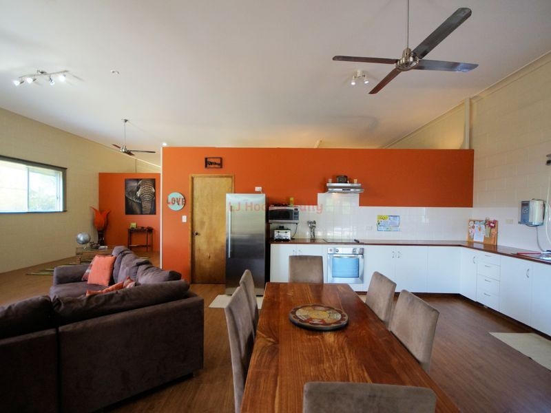 55 Vipiana Drive, Tully Heads QLD 4854