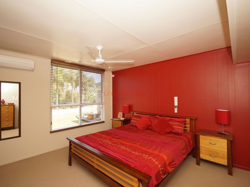 55 Vipiana Drive, Tully Heads QLD 4854