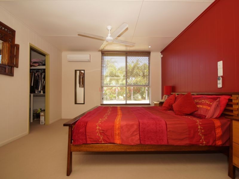 55 Vipiana Drive, Tully Heads QLD 4854