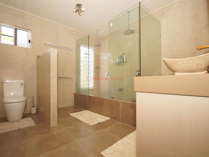 55 Vipiana Drive, Tully Heads QLD 4854