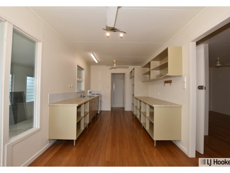 16 Bamber Street, Tully QLD 4854