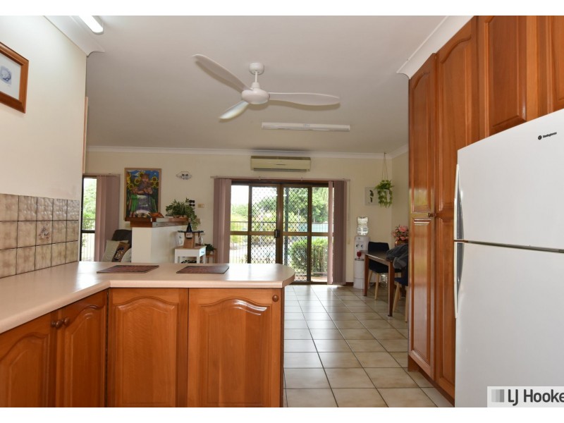 23 Vipiana Drive, Tully Heads QLD 4854