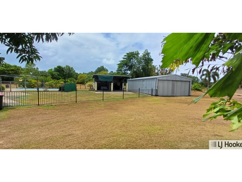 23 Vipiana Drive, Tully Heads QLD 4854