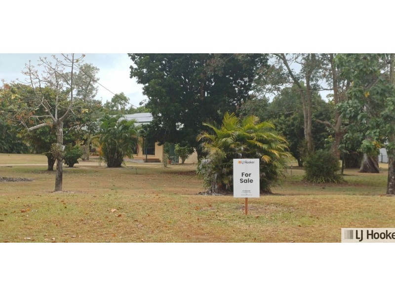 23 Vipiana Drive, Tully Heads QLD 4854