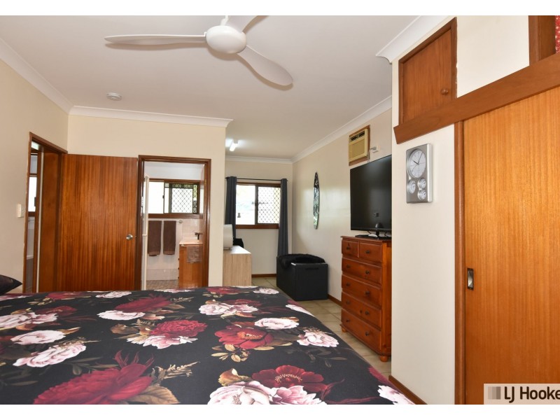 23 Vipiana Drive, Tully Heads QLD 4854