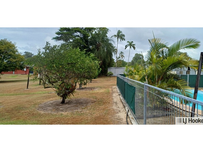 23 Vipiana Drive, Tully Heads QLD 4854