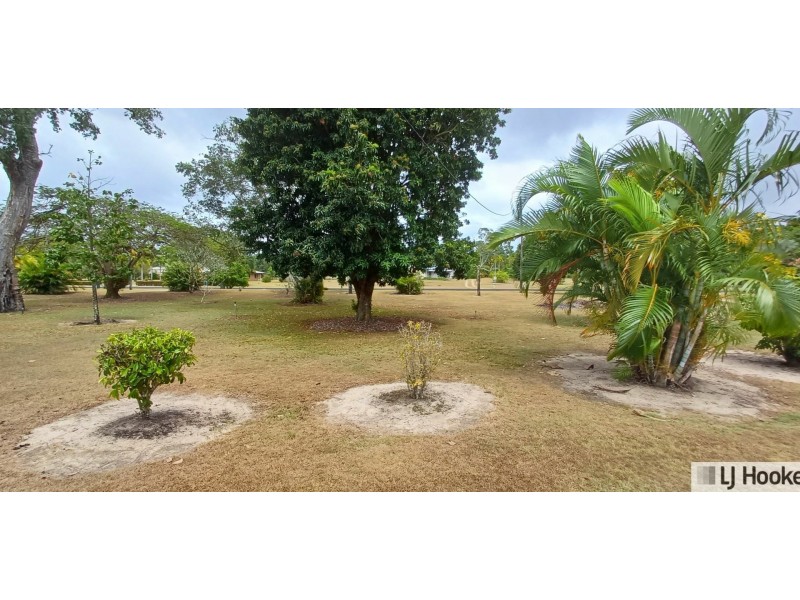 23 Vipiana Drive, Tully Heads QLD 4854
