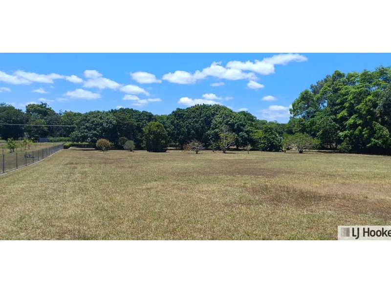 30 Hull Heads Road, Hull Heads QLD 4854