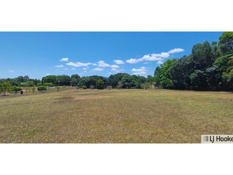 30 Hull Heads Road, Hull Heads QLD 4854