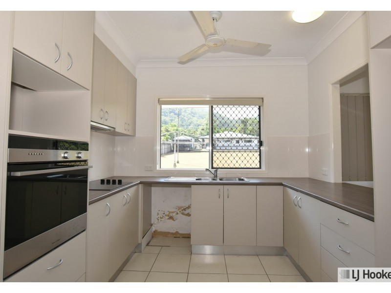 6 Dore Street, Tully QLD 4854