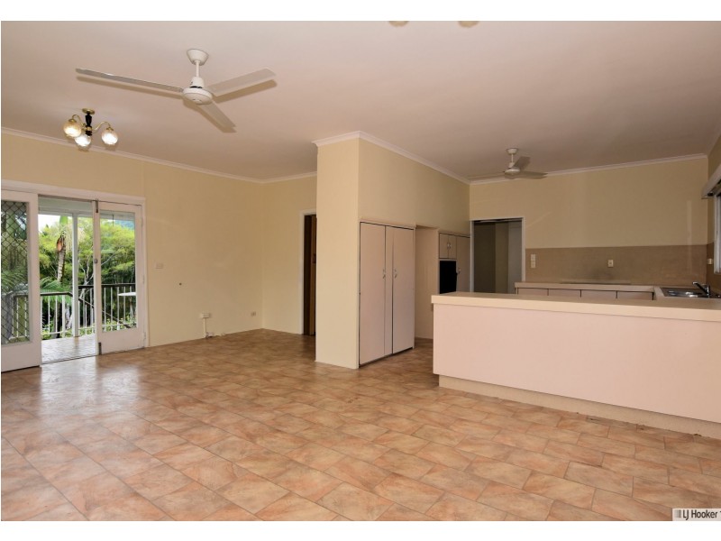 2 Mcdonald Street, Tully QLD 4854