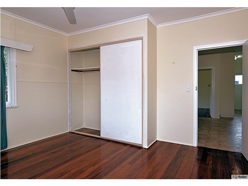 2 Mcdonald Street, Tully QLD 4854