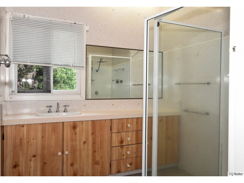 2 Mcdonald Street, Tully QLD 4854