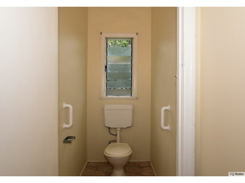 2 Mcdonald Street, Tully QLD 4854