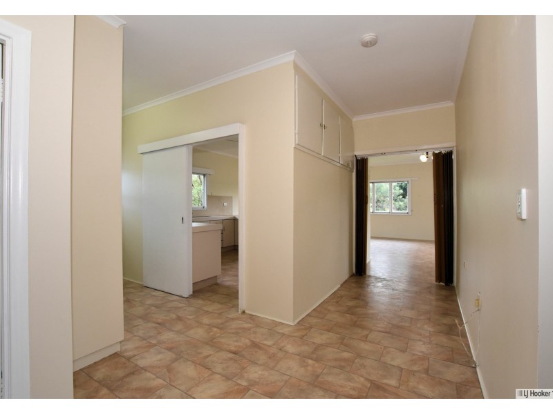 2 Mcdonald Street, Tully QLD 4854