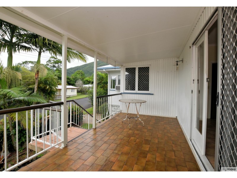 2 Mcdonald Street, Tully QLD 4854