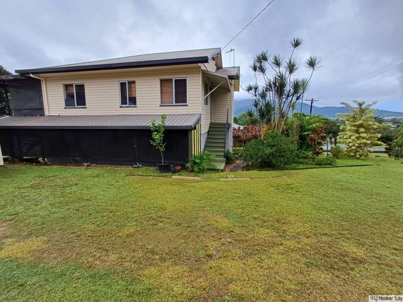 12 Briggs Street, Tully QLD 4854