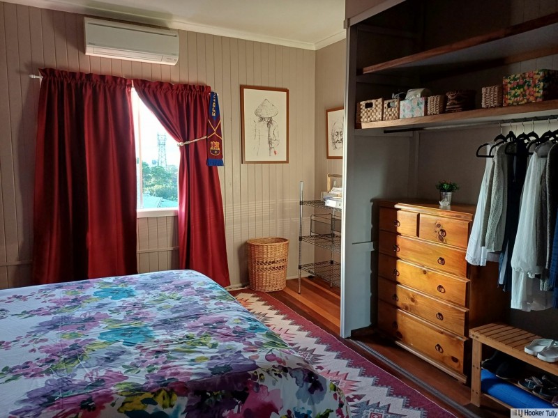 12 Briggs Street, Tully QLD 4854