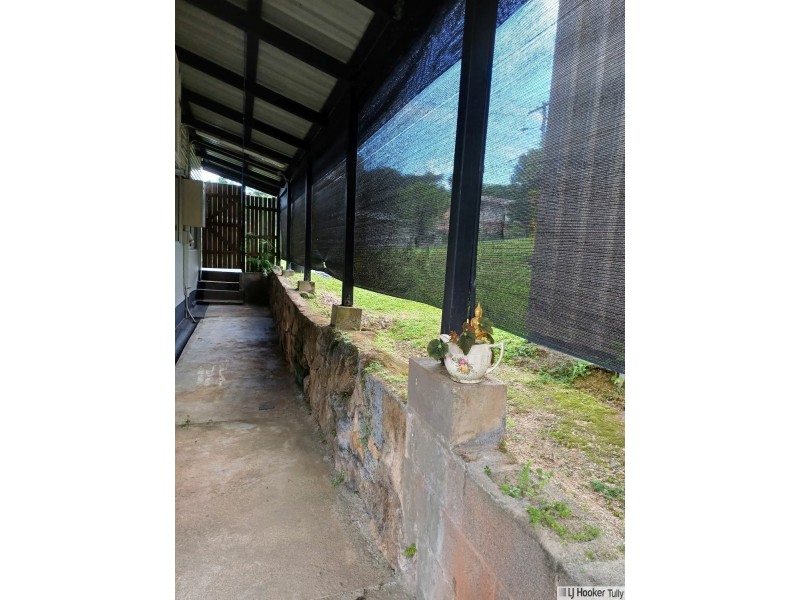 12 Briggs Street, Tully QLD 4854