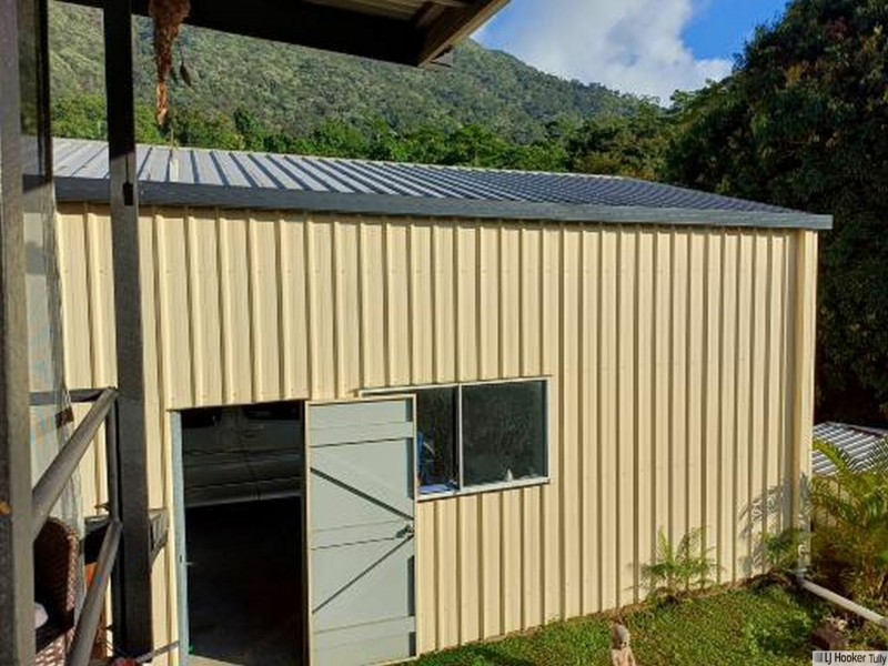 12 Briggs Street, Tully QLD 4854