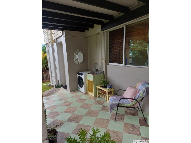 12 Briggs Street, Tully QLD 4854
