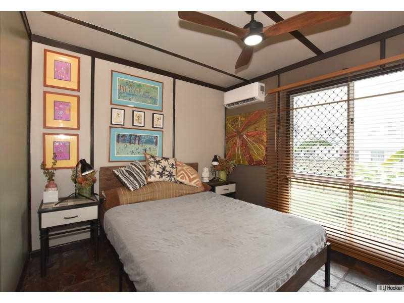 8 Casuarina Street, Tully Heads QLD 4854