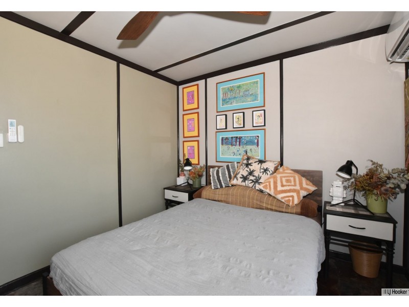 8 Casuarina Street, Tully Heads QLD 4854