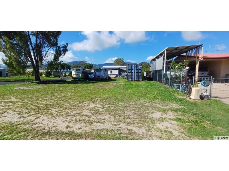 5 Lawson Drive, Cardwell QLD 4849