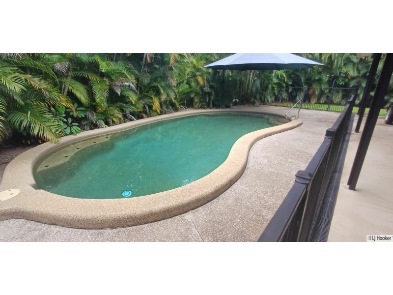 12 George Street, Flying Fish Point QLD 4860