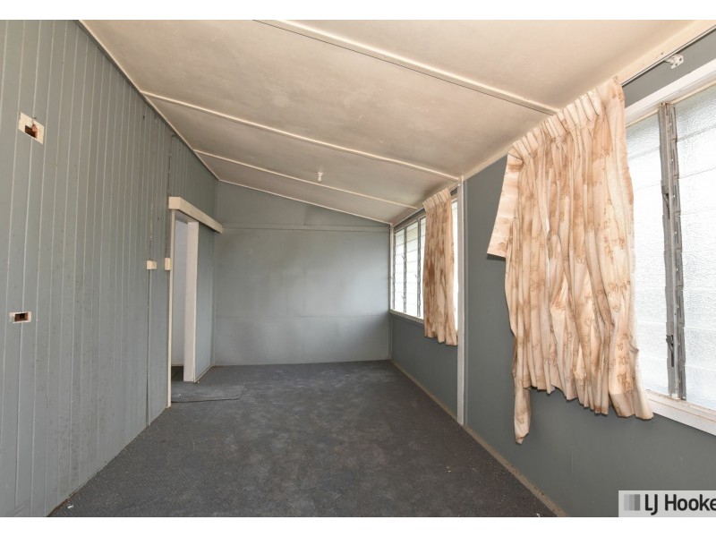 15 Cook St, Tully QLD 4854