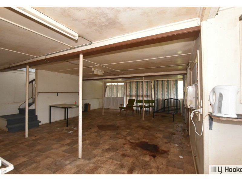 15 Cook St, Tully QLD 4854