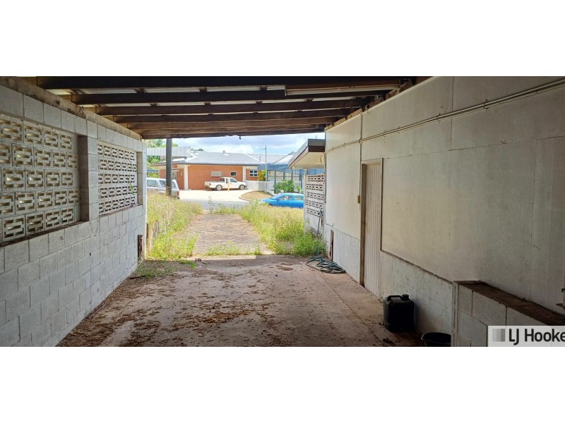 15 Cook St, Tully QLD 4854