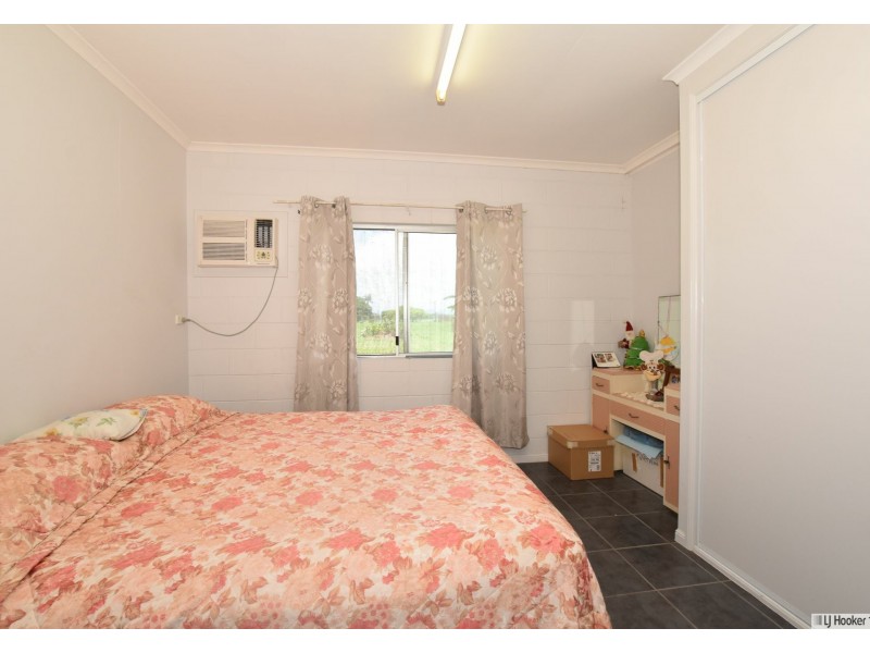 560 Rockingham Road, Rockingham QLD 4854