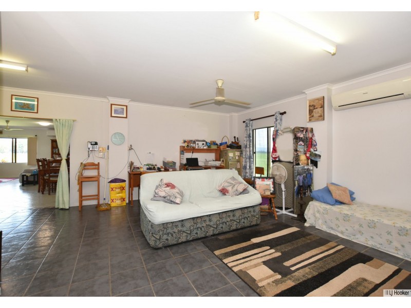 560 Rockingham Road, Rockingham QLD 4854
