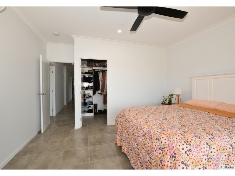 3-5 Gourley St, Tully QLD 4854