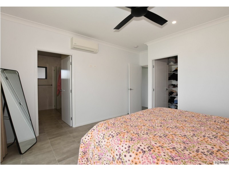 3-5 Gourley St, Tully QLD 4854