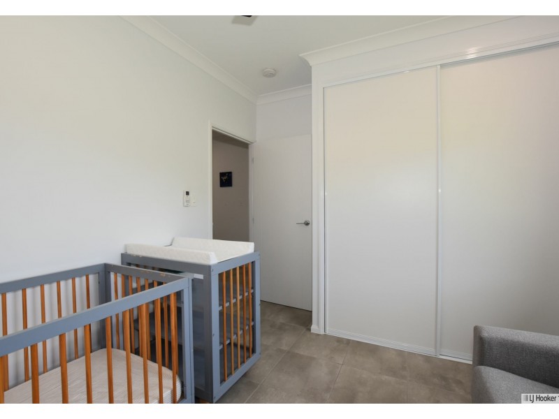 3-5 Gourley St, Tully QLD 4854