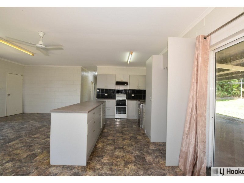 16 Maple Terrace, Tully QLD 4854