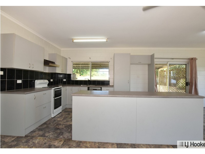 16 Maple Terrace, Tully QLD 4854