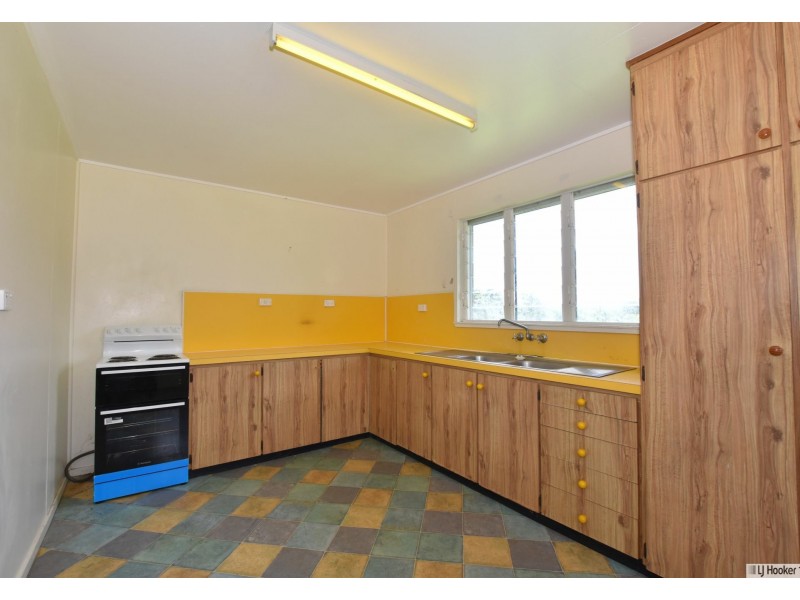 12 McDonald Street, Tully QLD 4854