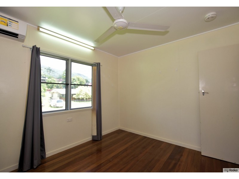 12 McDonald Street, Tully QLD 4854